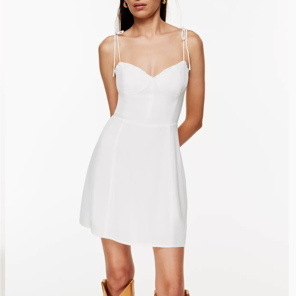 Wilfred Aritzia Fable Dress with B&W Floral Pattern